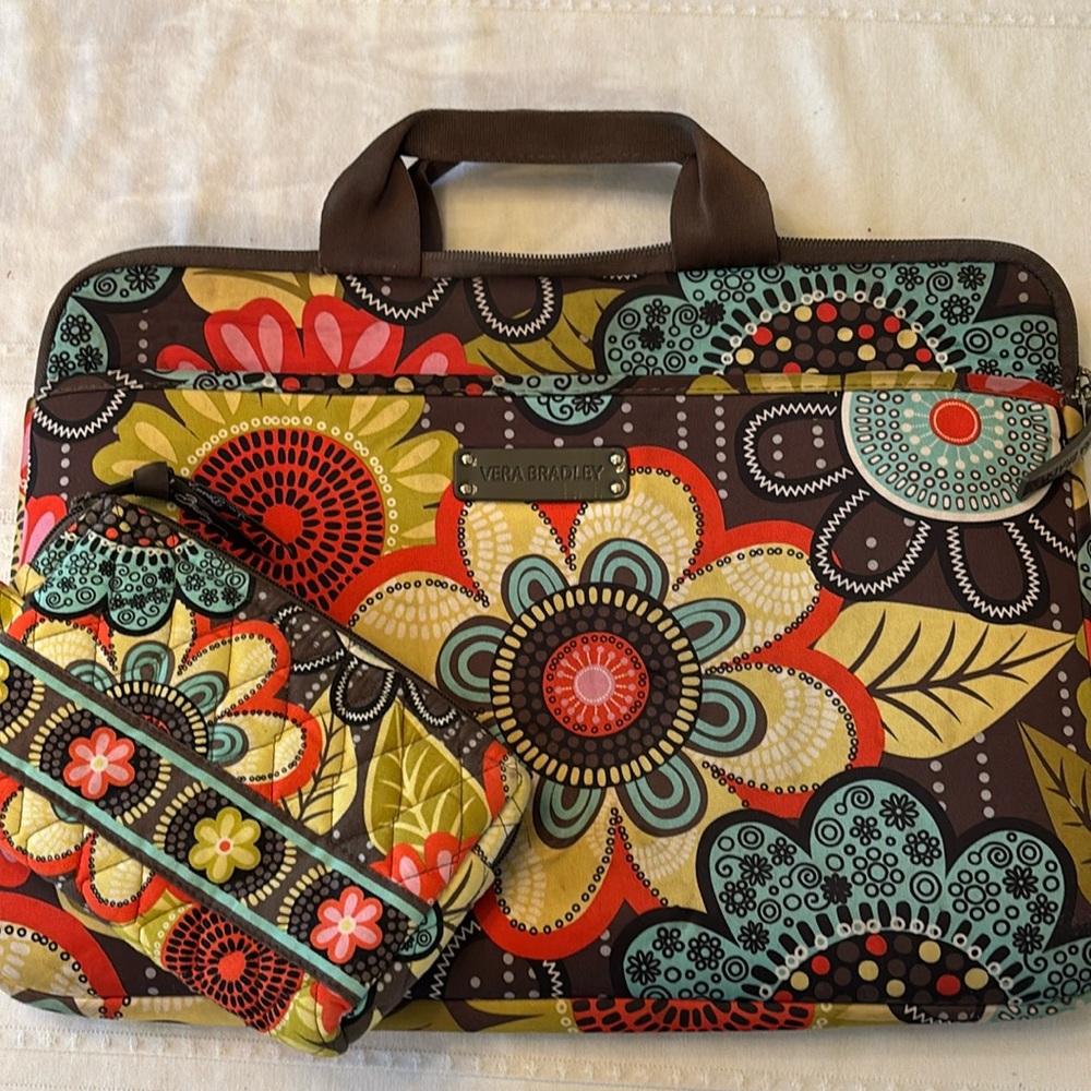 EUC Vera Bradley Laptop case with matching mini cosmetics bag